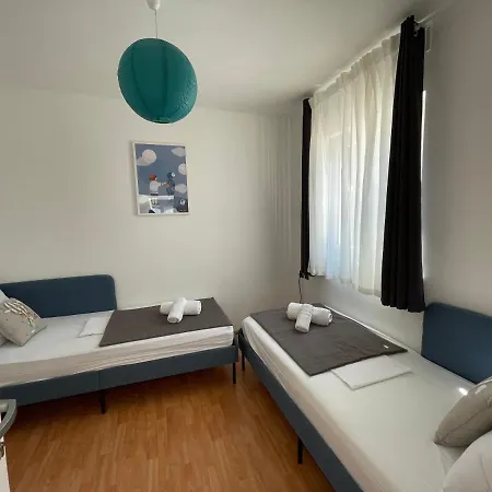 Mediterra 3 *