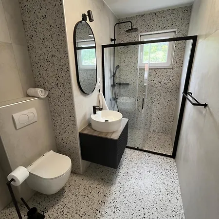 Mediterra 3 *